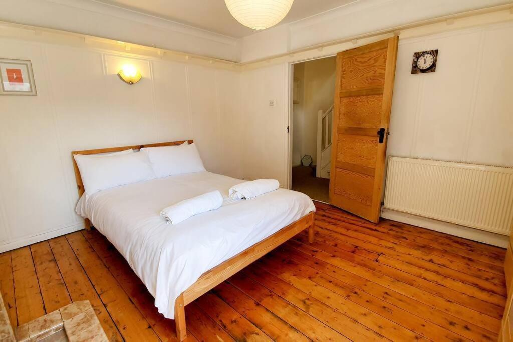 Free Parking-Central Location Cardiff Extérieur photo