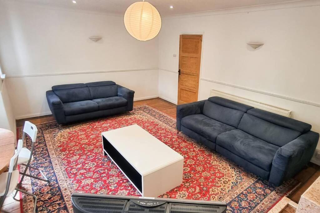Free Parking-Central Location Cardiff Extérieur photo